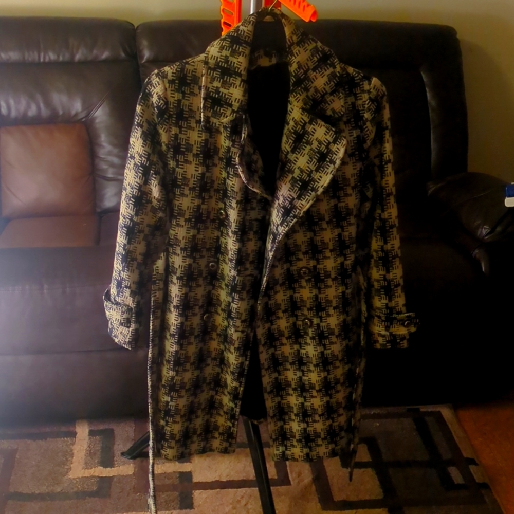 Women's Medium Black and White Checkered Winter Coat